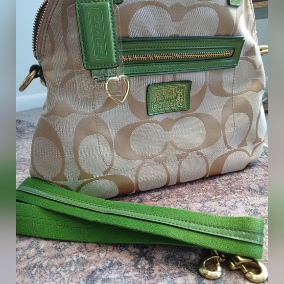 Coach Poppy Signature Fold Over Satchel 2012 - Picture 14 of 15